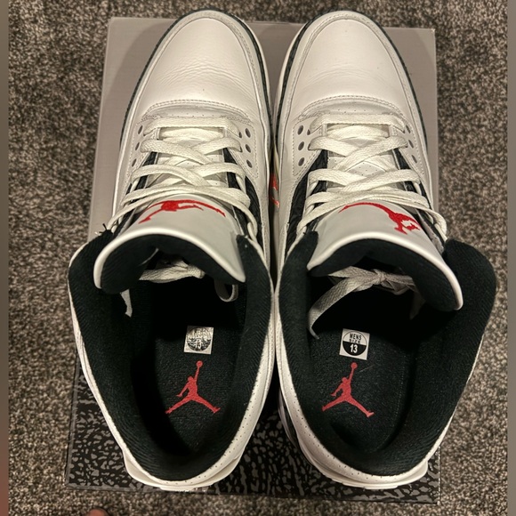 AIR JORDAN 3 RETRO
SUMMIT WHITE/FIRE RED - Picture 2 of 7